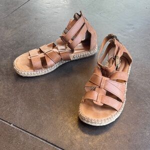 9 women ankle strapped sandals